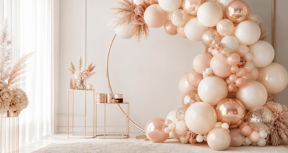 Balon standı ve zincir balon kurulumu ile fotoğraf köşesi