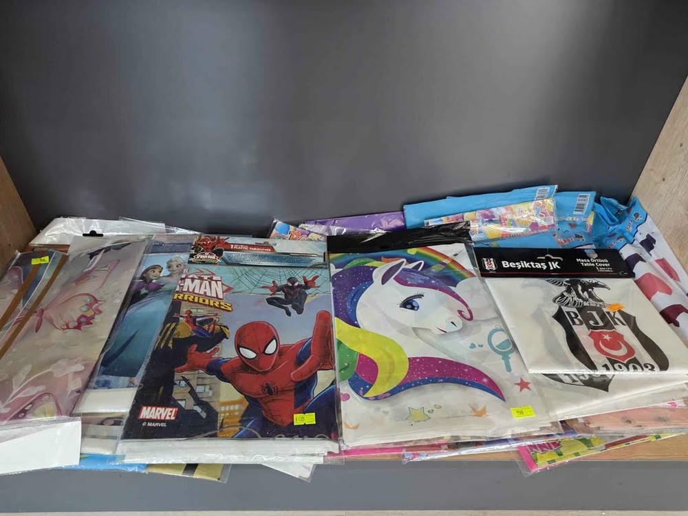 Spiderman ve pony temalı parti süslemeleri